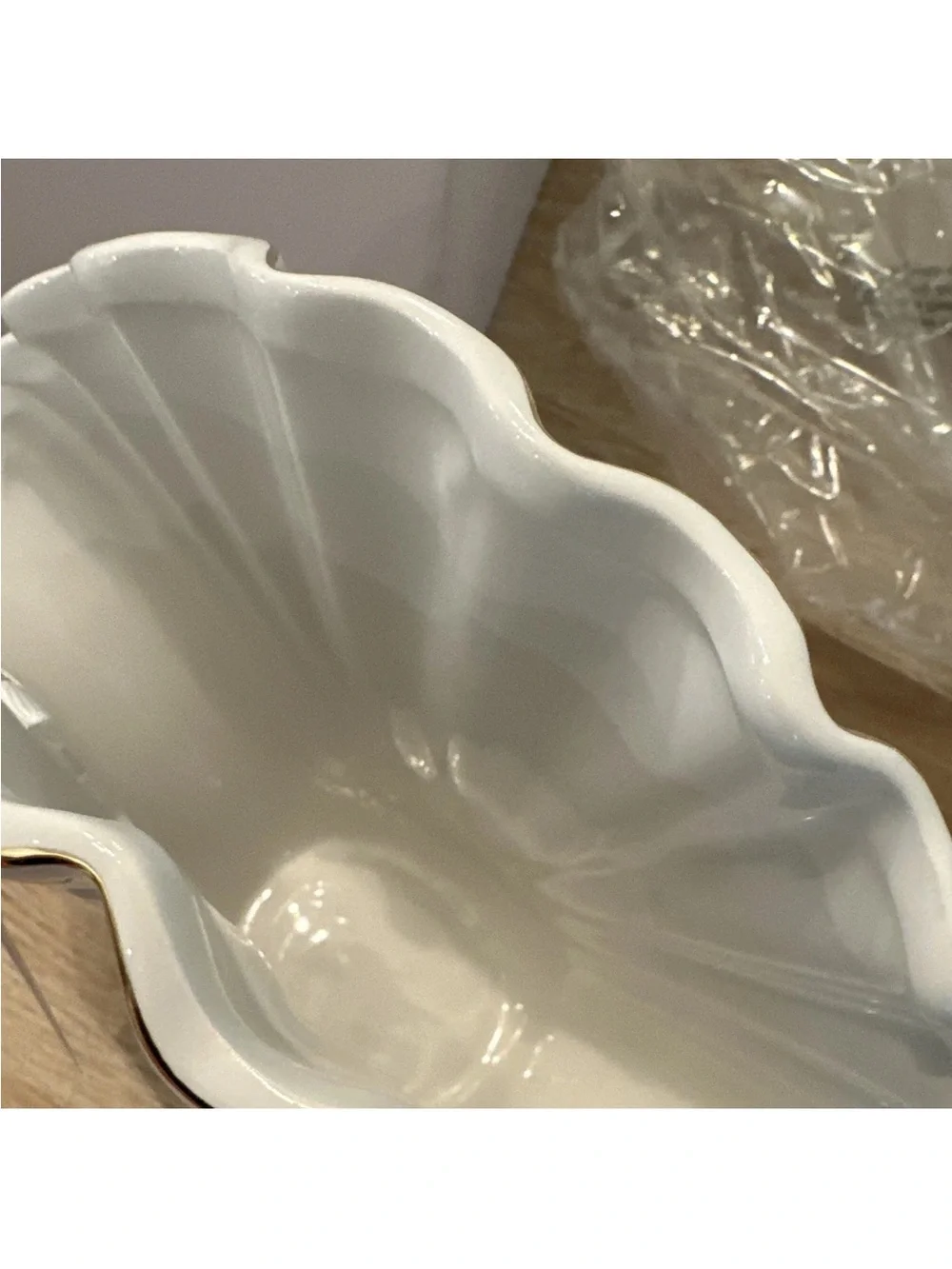 Lilly Pulitzer White Ceramic Shell Vase with Gold Trim